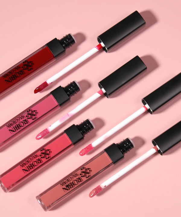 Lip Gloss: Lustrous Lip Luminescence